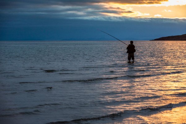 Рыбаки в море