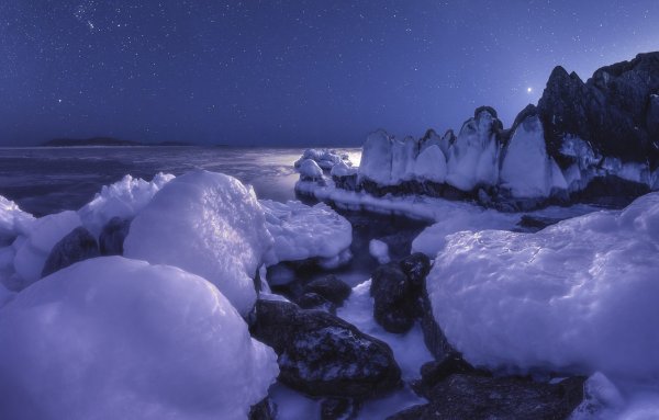 Снег на море