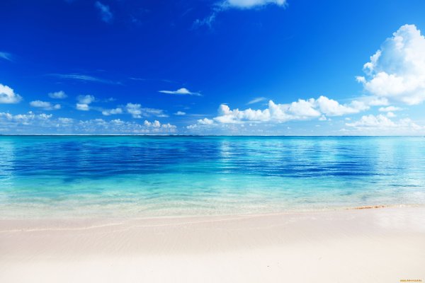 Красивое голубое море