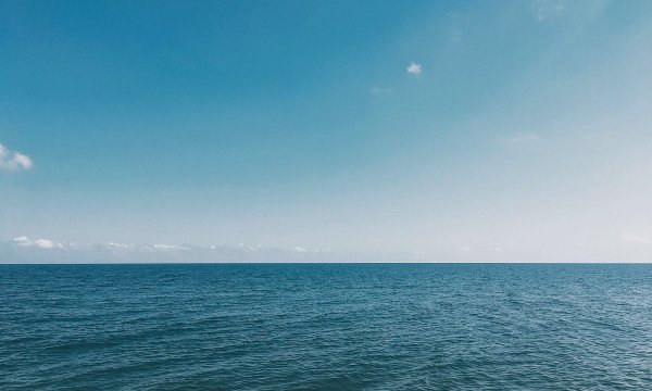 Волны барашки на море