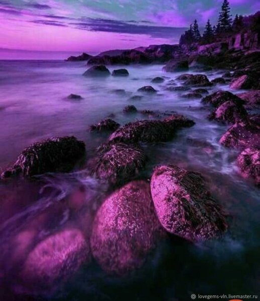 Пейзаж в фиолетовых тонах
