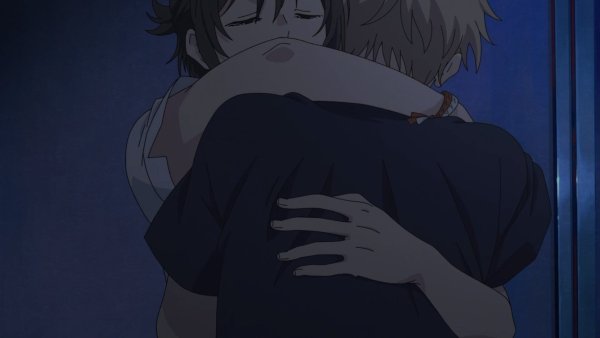 Незнакомец на берегу моря аниме 2020