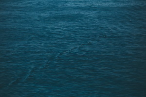 Синее море вид сверху
