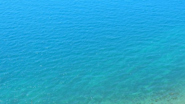 Прозрачное море