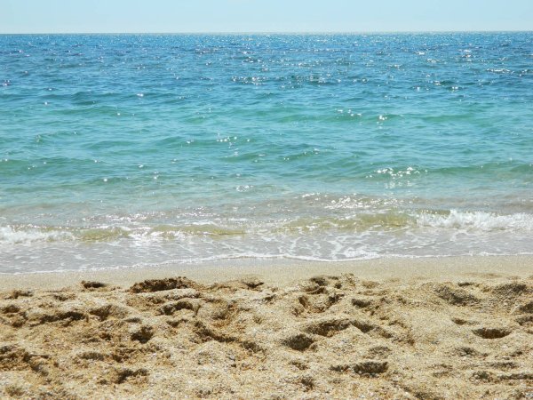 Пляж золотой песок Приморский Феодосия