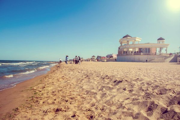 Махачкала берег Каспийского моря