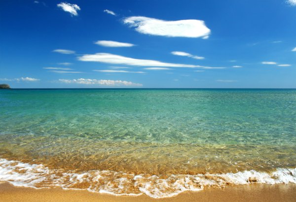 Август море