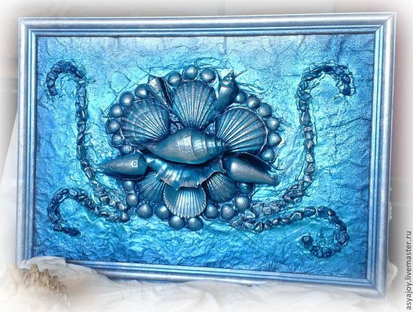 Панно с морскими ракушками