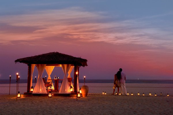 Влюбленные на берегу моря