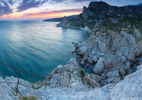 Скала дива Симеиз с моря