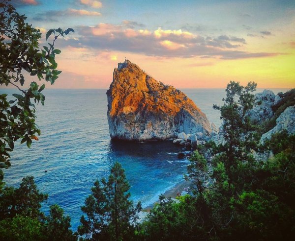 Скала дива Крым