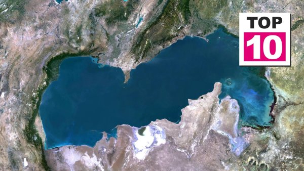 Каспийское море со спутника