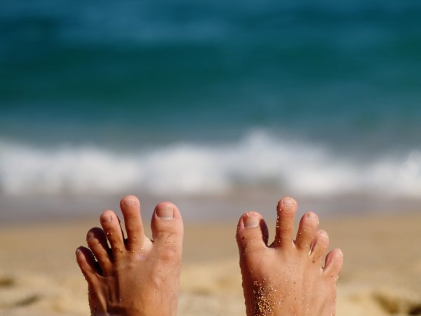 Рука торчит из воды