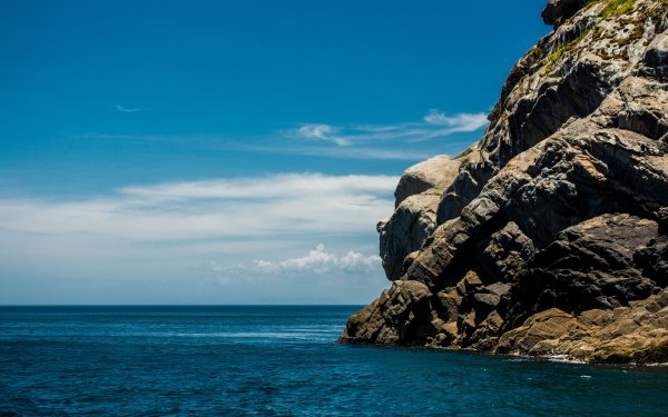 Море берег скалы