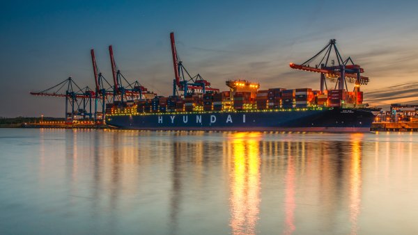 Грузовой порт Роттердам