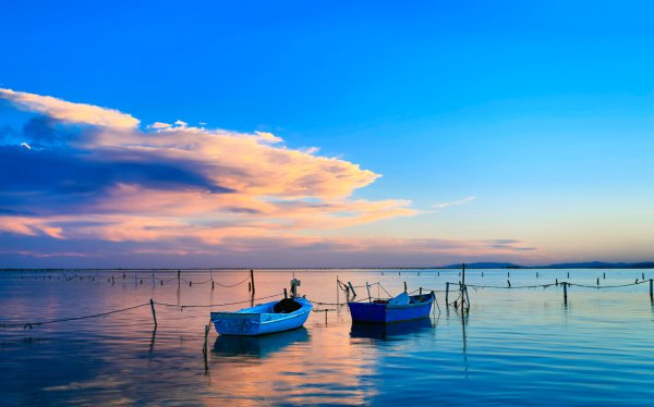 Лодка на воде