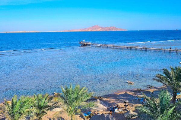 Tamra Beach Resort 4*