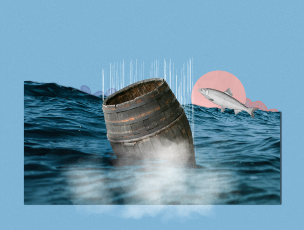 Бочка в море