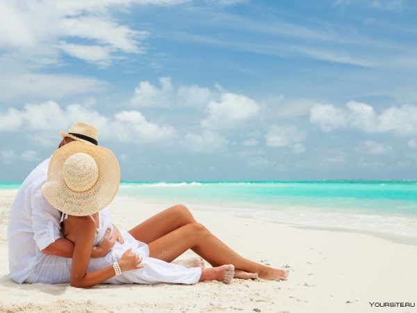 Семья на море