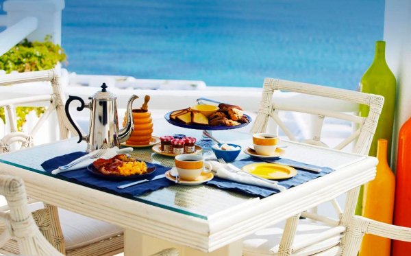 Летнее утро на море