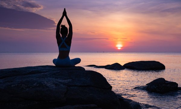 Красивые йога женщина