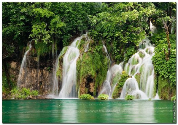 Красивая природа водопад