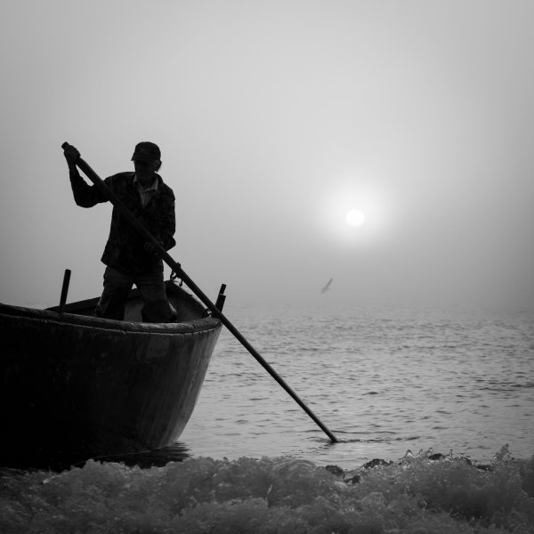 Лодка в море