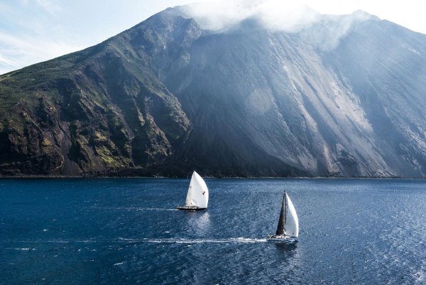 Море горы корабль