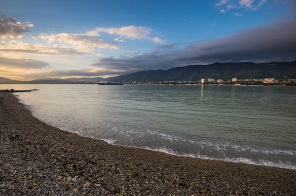 Черное море пляж Геленджик