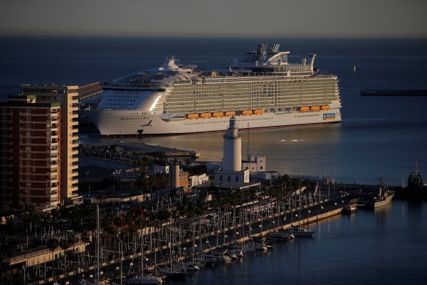 Симфония морей круизный лайнер