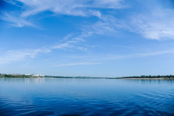 Волга могущественная река