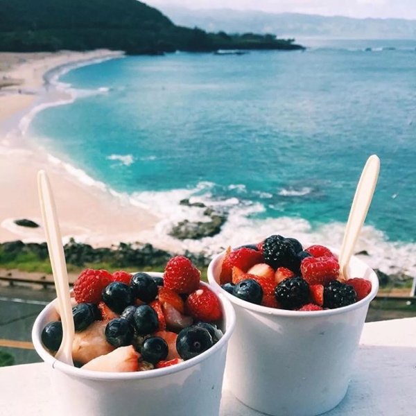 Завтрак на берегу океана