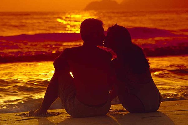 Пара на закате