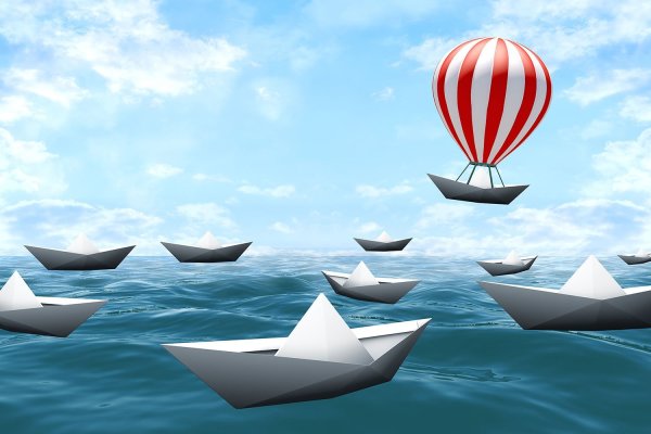 Лодка с воздушными шарами