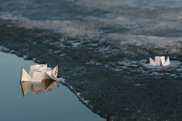 Бумажный кораблик