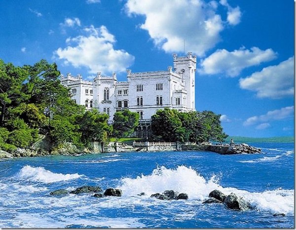 Замок Мирамаре (Фриули-Венеция-Джулия, Италия)