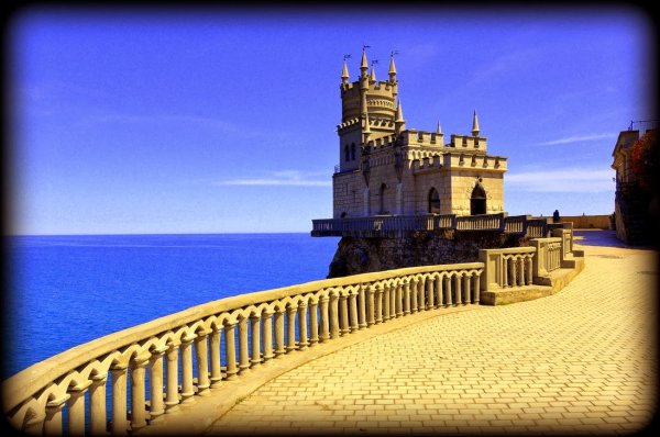 Замок Ласточкино гнездо ступени