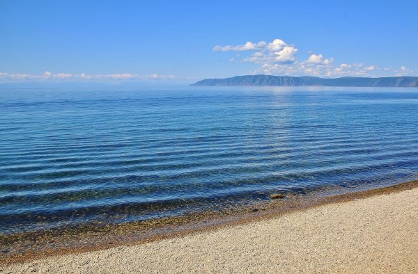 Берег озера Байкал