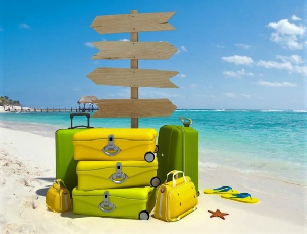 Чемодан на пляже