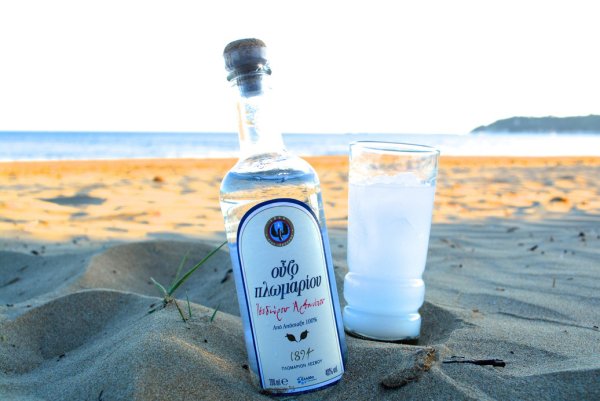 Греческая анисовая водка