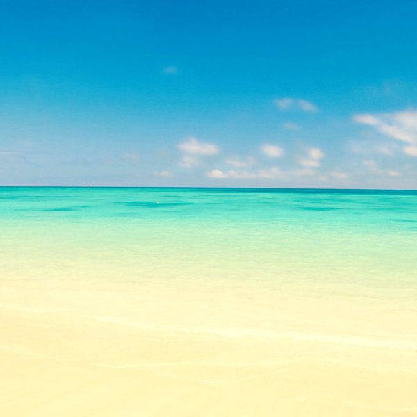 Красивый пляж