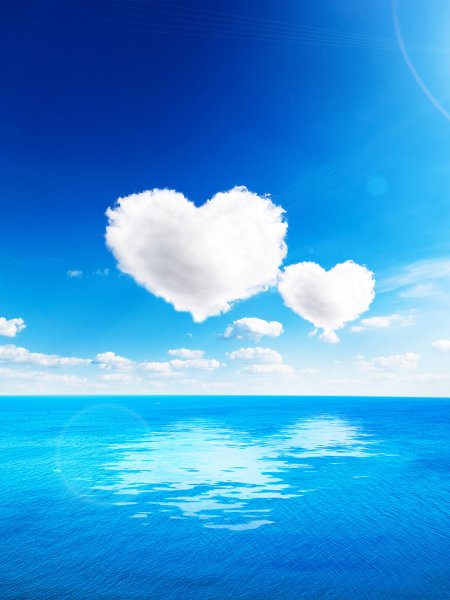 Сердечко на песке