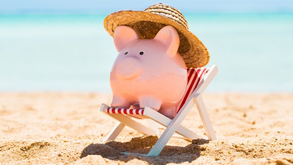 Свинья на пляже