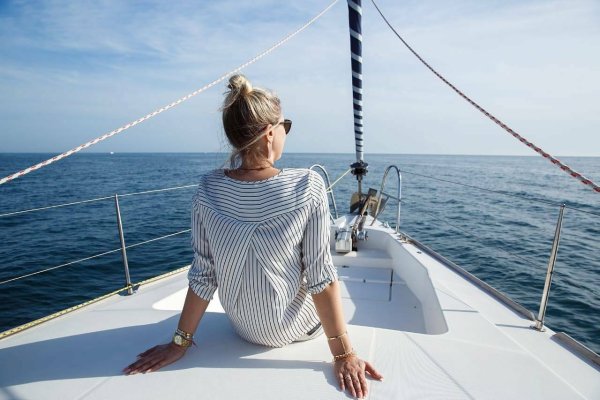 Морская прогулка на яхте Сочи