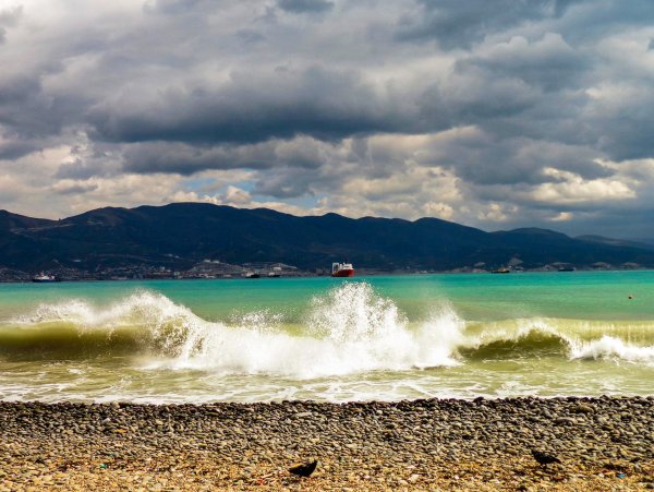 Черное море горы Новороссийск