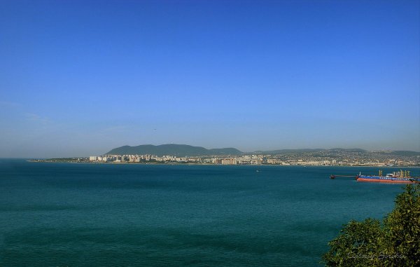 Крейсер в черном море Новороссийск