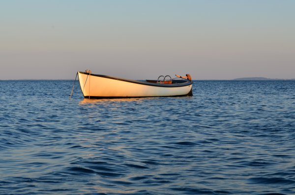 Лодка с боку