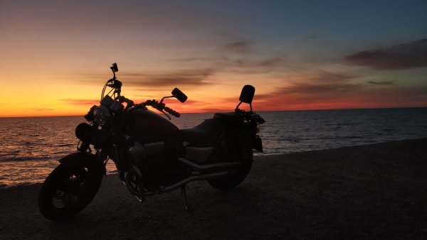 Мотоцикл море