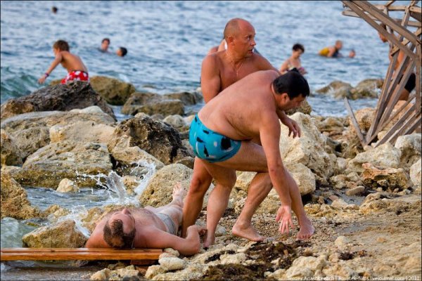 Шашлык у воды