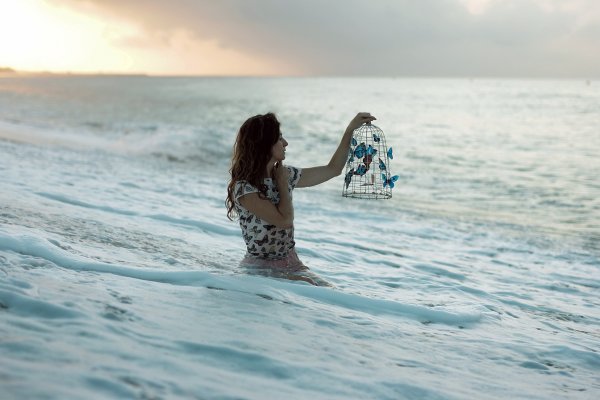 Девушка и океан